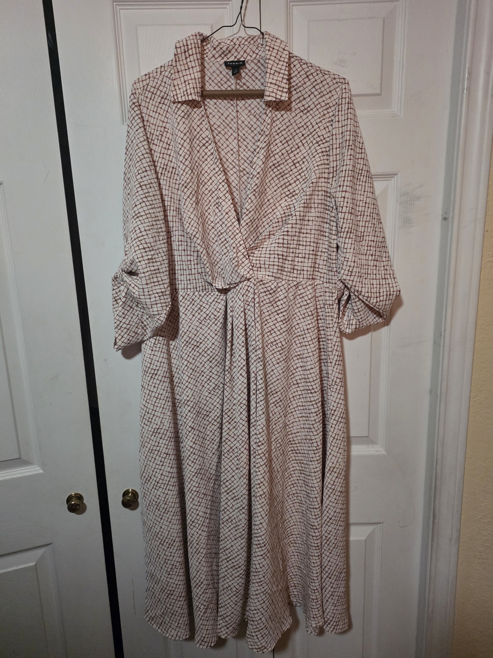 torrid Cream Dress with Brown Grid Print - Picture 4 of 5